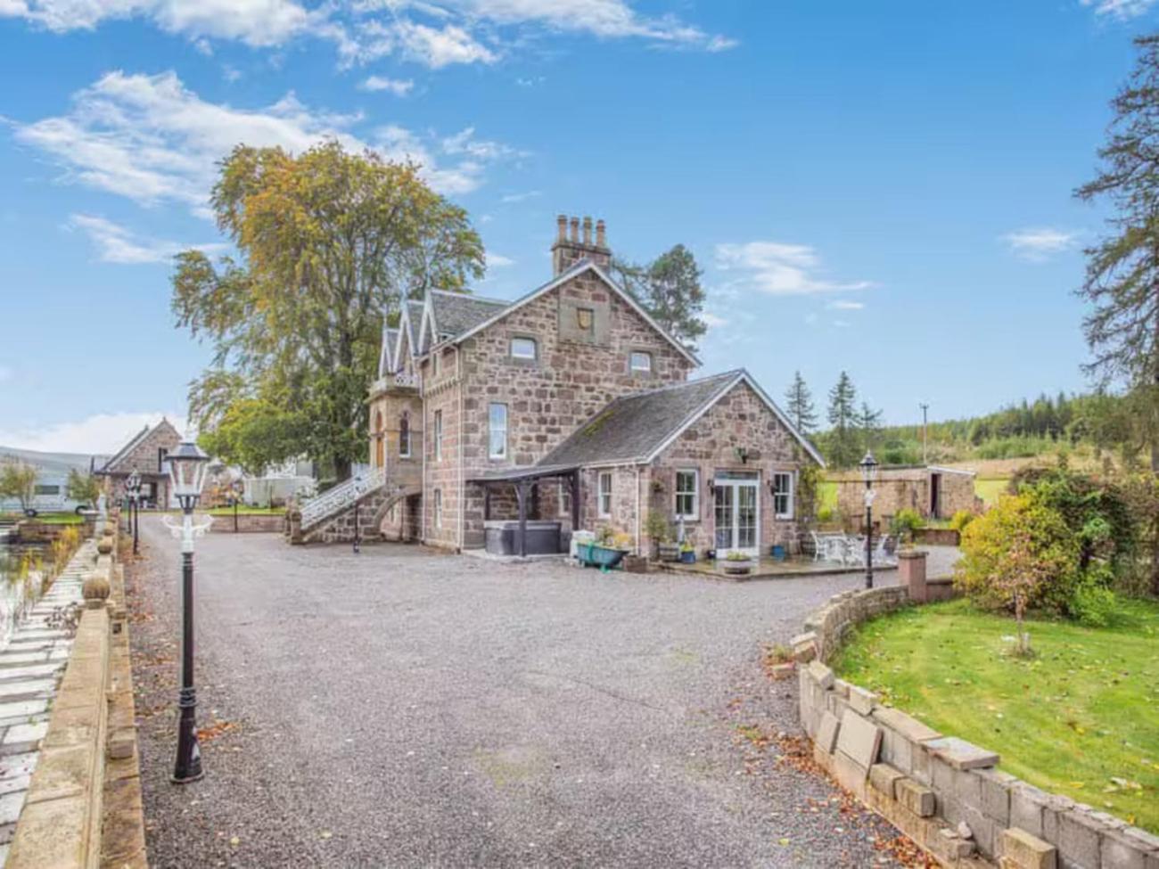 The Doune Inverness Luaran gambar